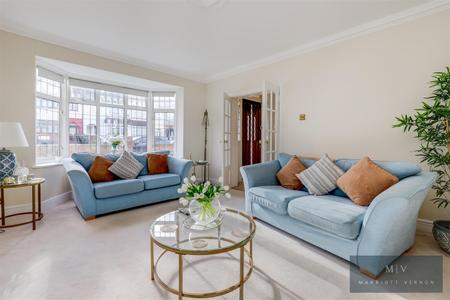 5 bedroom End of terrace house for sale in Linden Leas, West Wickham