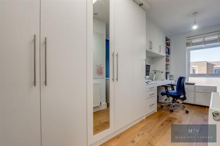 4 bedroom Terraced House for sale in Hunters Way, Croydon