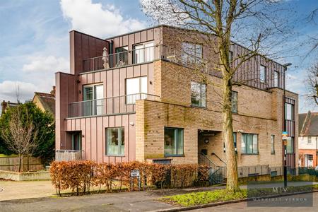 1 bedroom Flat for sale in Lismore Road, South Croydon