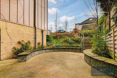 1 bedroom Flat for sale in Lismore Road, South Croydon