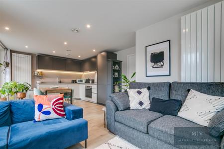 1 bedroom Flat for sale in Lismore Road, South Croydon