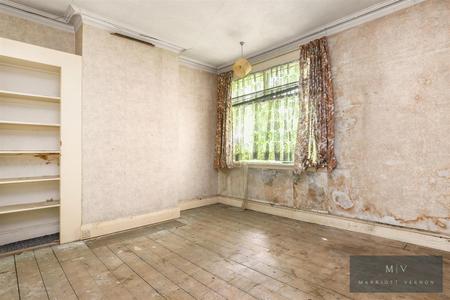 3 bedroom Terraced House for sale in Brighton Road, South Croydon