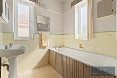 3 bedroom House for sale in Church Way, South Croydon
