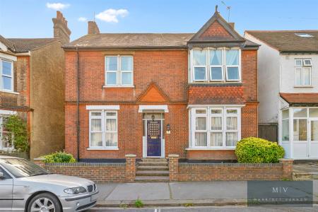 3 bedroom Flat for sale in Alton Road, Croydon