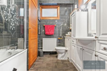 3 bedroom Flat for sale in Alton Road, Croydon