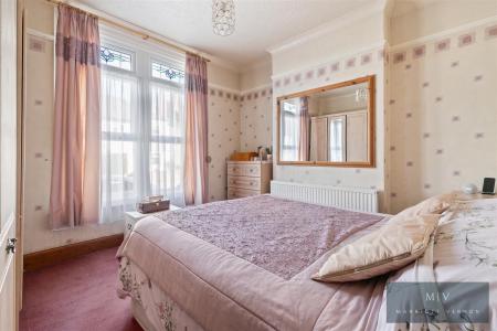 3 bedroom Flat for sale in Alton Road, Croydon