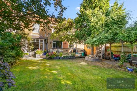 3 bedroom Flat for sale in Alton Road, Croydon