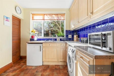 3 bedroom Flat for sale in Alton Road, Croydon