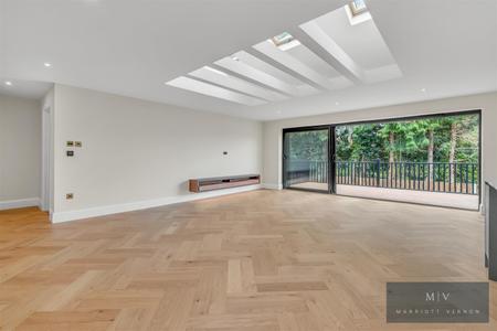 3 bedroom Semi-detached bungalow for sale in Croham Mount, South Croydon