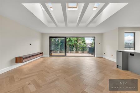 3 bedroom Semi-detached bungalow for sale in Croham Mount, South Croydon