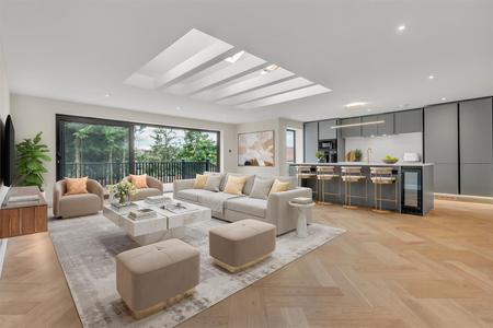 3 bedroom Semi-detached bungalow for sale in Croham Mount, South Croydon