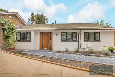 3 bedroom Semi-detached bungalow for sale in Croham Mount, South Croydon