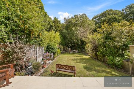 5 bedroom Semi-detached house for sale in Ingham Road, South Croydon