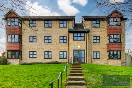 1 bedroom Flat for sale in Nottingham Road, South Croydon