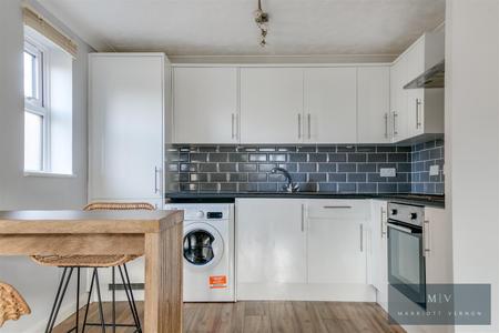 1 bedroom Flat for sale in Nottingham Road, South Croydon