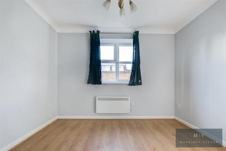 1 bedroom Flat for sale in Nottingham Road, South Croydon