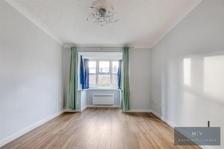 1 bedroom Flat for sale in Nottingham Road, South Croydon