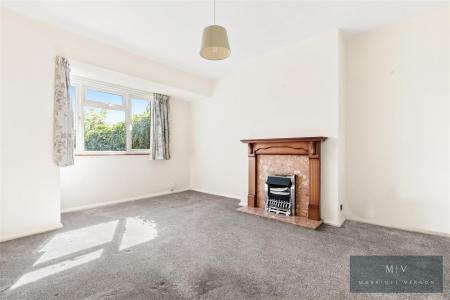 3 bedroom Semi-detached house for sale in Rawlins Close, South Croydon