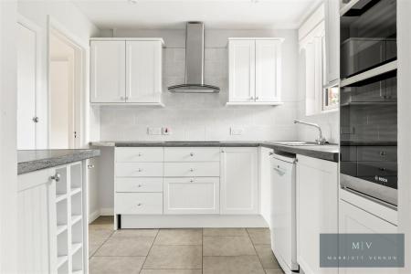 3 bedroom Semi-detached house for sale in Rawlins Close, South Croydon