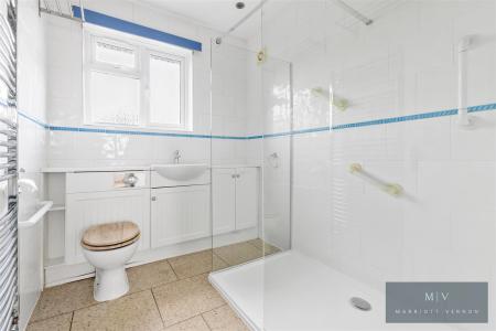 3 bedroom Semi-detached house for sale in Rawlins Close, South Croydon