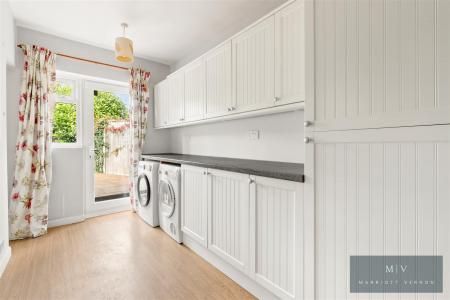 3 bedroom Semi-detached house for sale in Rawlins Close, South Croydon