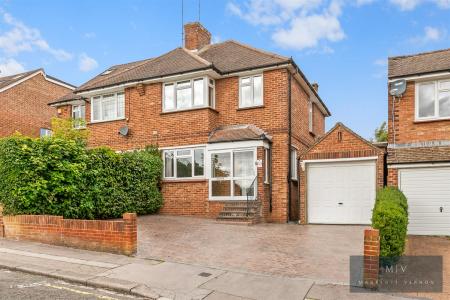 3 bedroom Semi-detached house for sale in Rawlins Close, South Croydon