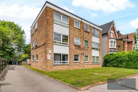 2 bedroom Flat for sale in Birdhurst Road, South Croydon