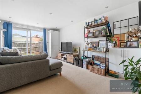 2 bedroom Flat for sale in Bynes Road, South Croydon
