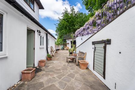 4 bedroom Detached bungalow for sale in Church Way, South Croydon