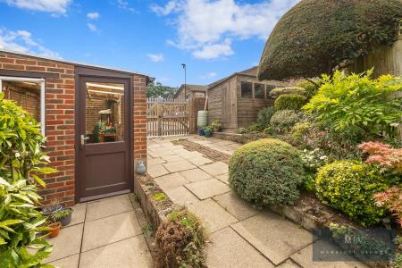 4 bedroom Detached bungalow for sale in Waldegrove, Park Hill, Croydon