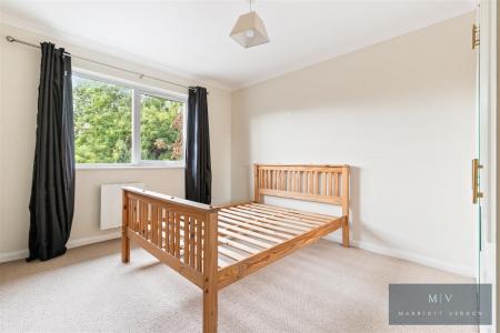 1 bedroom Flat for sale in South Park Hill Road, South Croydon