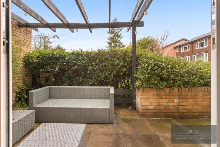 2 bedroom Flat for sale in Park Hill Rise, Croydon