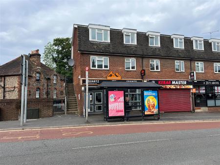 2 bedroom Flat to let in Godstone Road, Whyteleafe