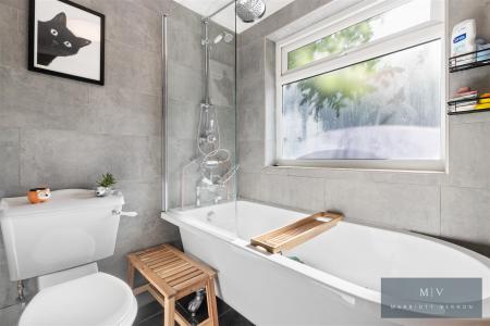 2 bedroom Semi-detached house for sale in Napier Road, South Croydon