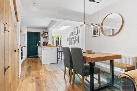 2 bedroom Semi-detached house for sale in Napier Road, South Croydon