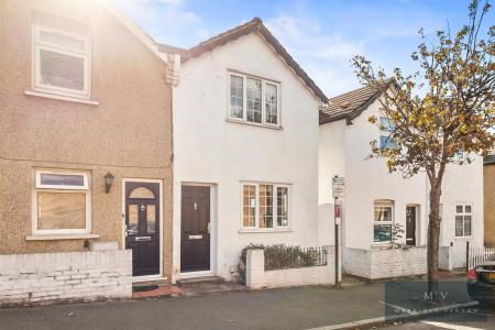 2 bedroom Semi-detached house for sale in Napier Road, South Croydon