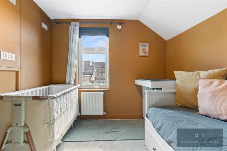 2 bedroom Semi-detached house for sale in Napier Road, South Croydon