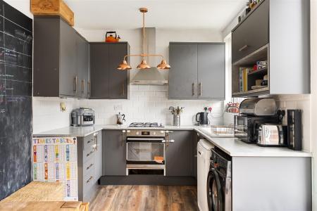 3 bedroom Terraced House for sale in Tunstall Road, Croydon
