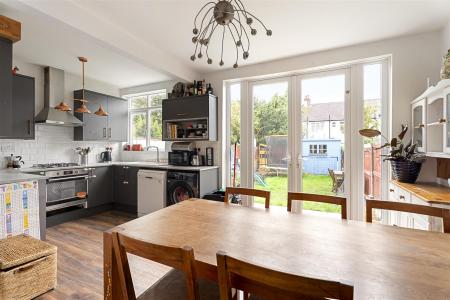3 bedroom Terraced House for sale in Tunstall Road, Croydon