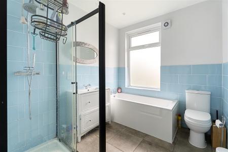 3 bedroom Terraced House for sale in Tunstall Road, Croydon