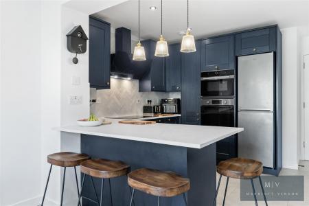 4 bedroom Terraced House for sale in Whitstable Place, Croydon