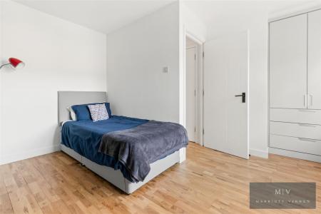 4 bedroom Terraced House for sale in Whitstable Place, Croydon