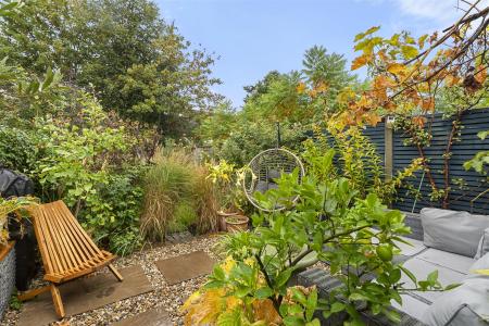 2 bedroom End of terrace house for sale in St. Peters Street, South Croydon
