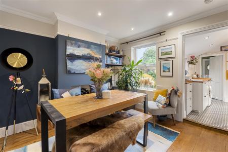 2 bedroom End of terrace house for sale in St. Peters Street, South Croydon