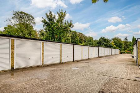 2 bedroom Flat for sale in 18 Chatsworth Road, Croydon