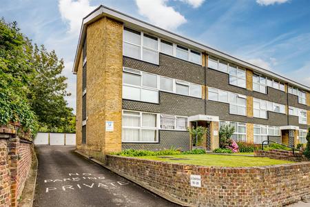 2 bedroom Flat for sale in 18 Chatsworth Road, Croydon