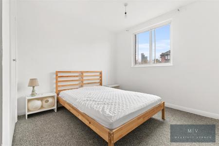 1 bedroom Flat to let in Tavistock Road, Croydon