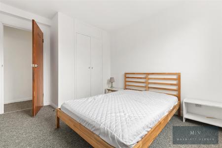 1 bedroom Flat to let in Tavistock Road, Croydon