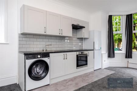 1 bedroom Flat to let in Beech House Road, Croydon