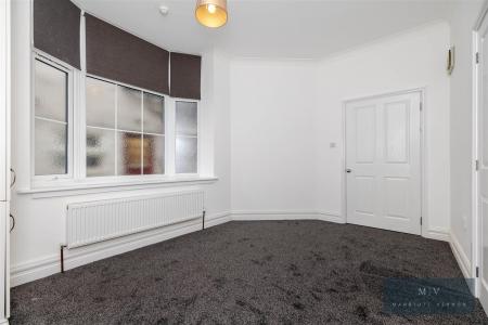 1 bedroom Flat to let in Beech House Road, Croydon